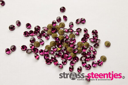 Fuchsia SS6 Pointed Back Rhinestones (per 144 stuks) met logo