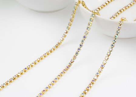 Strassketting 3 mm (SS12) Crystal AB - Gold Cup (per meter) ingezoomd