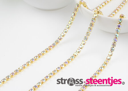 Strassketting 4 mm (SS16) Crystal AB - Gold Cup (per meter) ingezoomd met logo