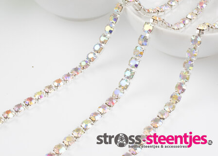 Strassketting 6,5 mm (SS30) Crystal AB - Silver Cup (per meter) ingezoomd met logo