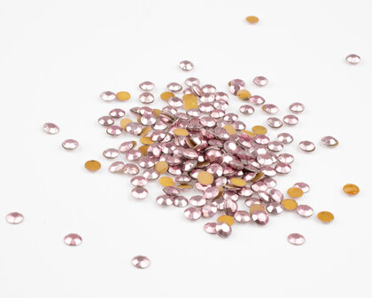 Hotfix Rhinestuds SS 6 Kleur Licht Roze (ca. 5400 stuks)