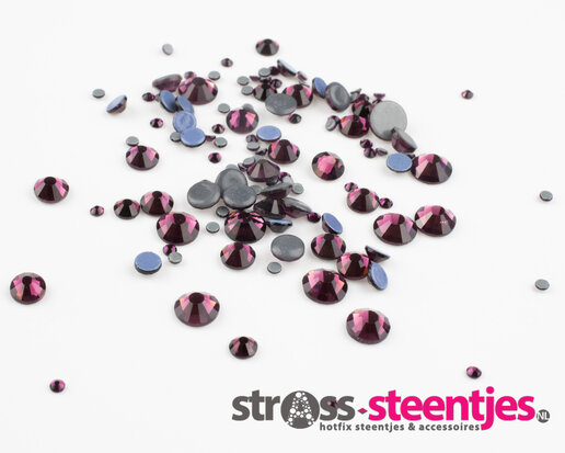 Amethyst (Dark) SS 20 Superior Glamour Hotfix steentjes (per 144 stuks) met logo