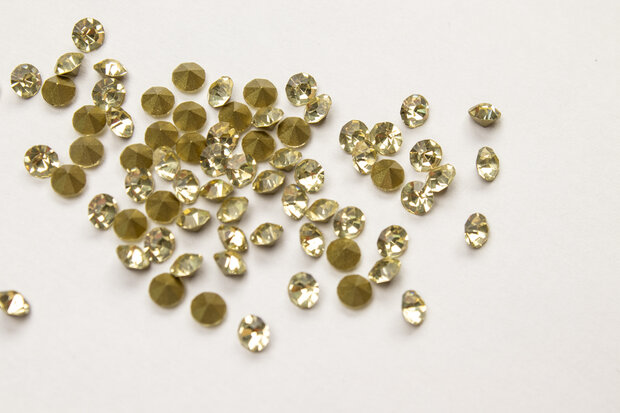 Jonquil SS6 Pointed Back Rhinestones