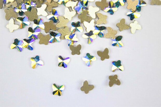 Vlindertje 5 mm Crystal AB Non hotfix Rhinestones figuren Superior Glamour kwaliteit  (5039)