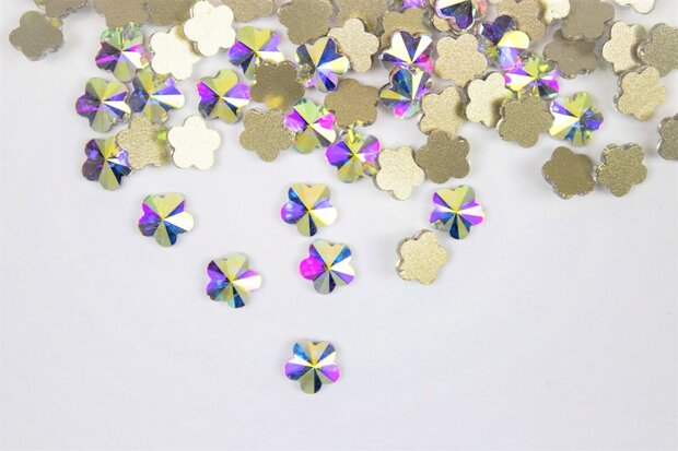 Bloemetje met 5 blaadjes 6 mm Crystal AB Non hotfix Rhinestones figuren Superior Glamour kwaliteit  (5044)