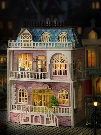 Mini Dollhouse - Villa - Romantic Castle met licht