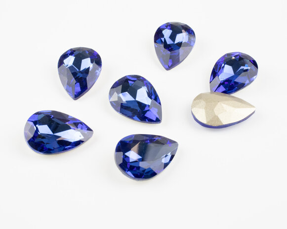 Fancy Stones - Pear (druppel) Sapphire 18x25 mm zonder logo