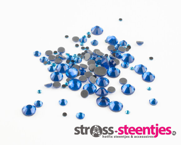 Capri Blue SS 6 Premium DMC kwaliteit Hotfix steentjes (per 720 stuks) met logo